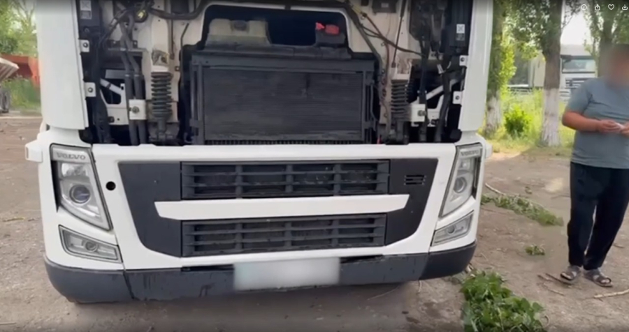 В Казахстане разоблачили схему фальшивой регистрации большегрузов