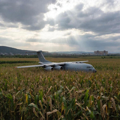 Авиакомпания прокомментировала суд над пилотом, посадившим лайнер на новосибирское поле