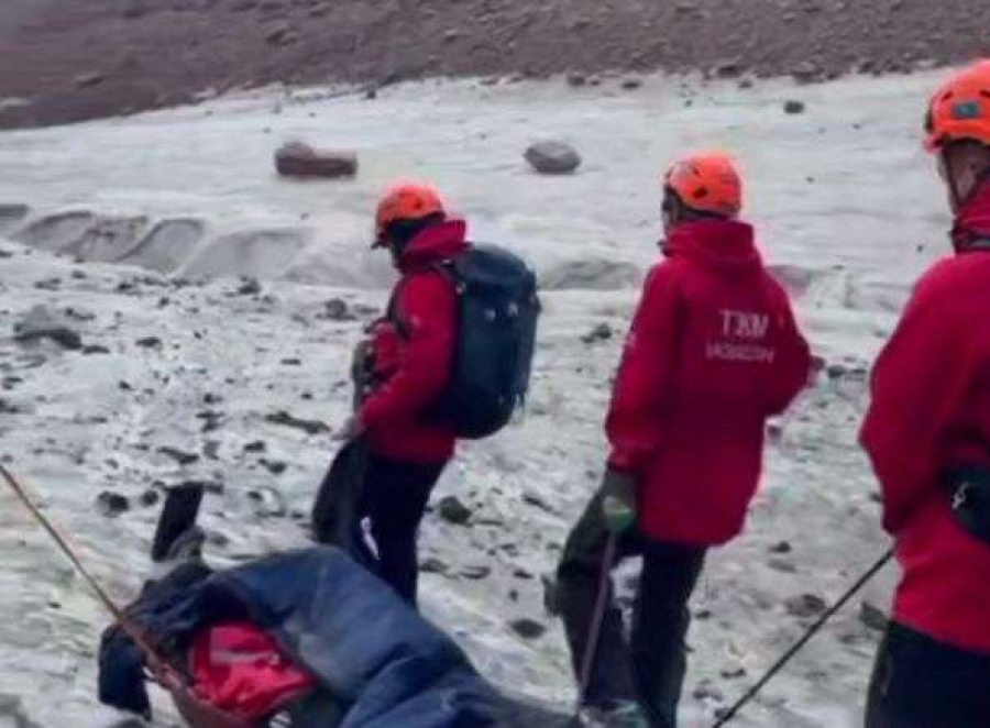 В горах Алматинской области спасли россиянина с тяжёлой травмой после падения камня