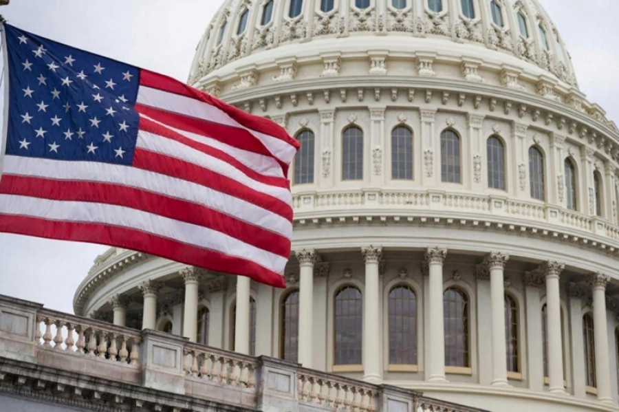 США начали задерживать в аэропортах иностранцев с просроченными визами