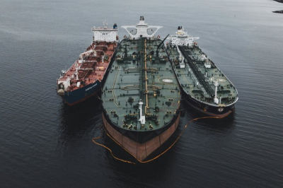 Морские отгрузки нефти из России выросли на 20%