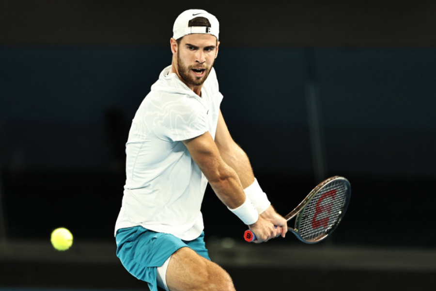 Хачанов уступил первой ракетке мира в четвертьфинале турнира в Дохе