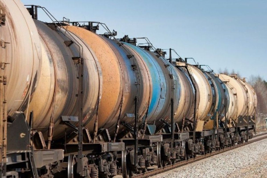 Бензин без пошлин до 2026-го: решение ЕЭК поддержит Россию и Казахстан