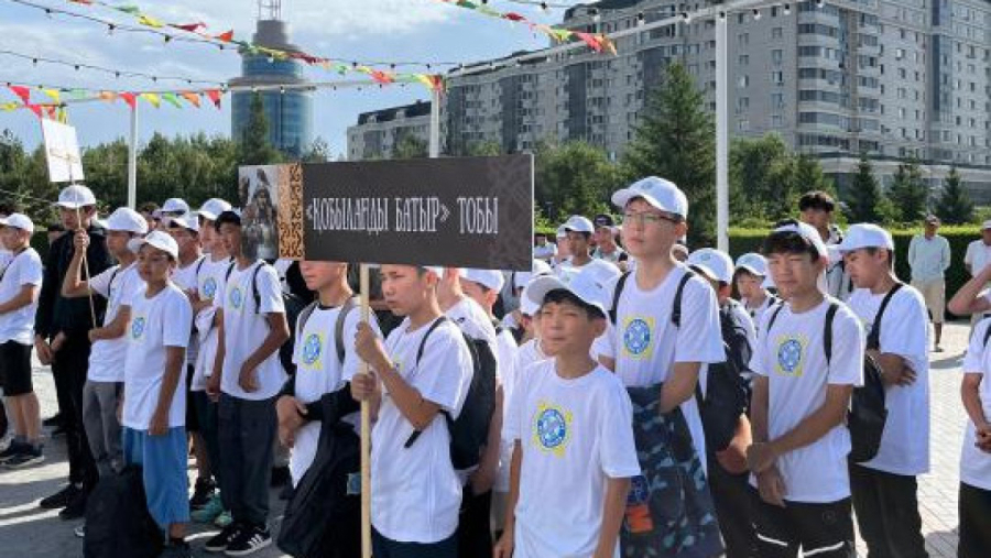 Подростков из Астаны научат резать скот и стрелять из лука