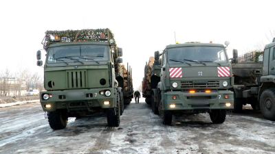 &laquo;Тыл рядом&raquo;: из Альметьевска в зону СВО отправили круглый лес для строительства блиндажей