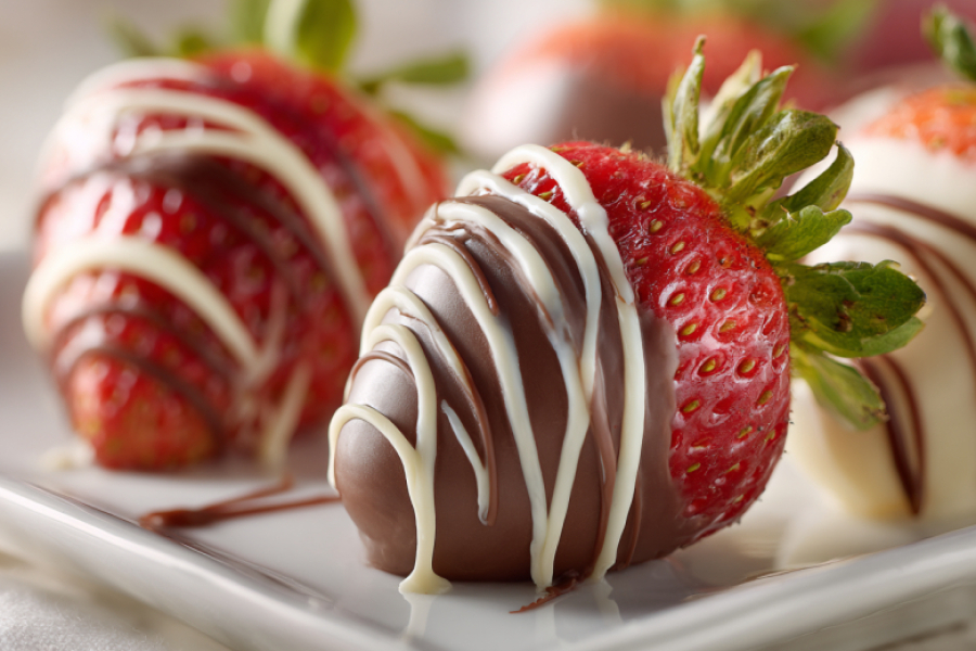 Десерт для любимой за 10 минут: справится даже тот, кто не умеет готовить