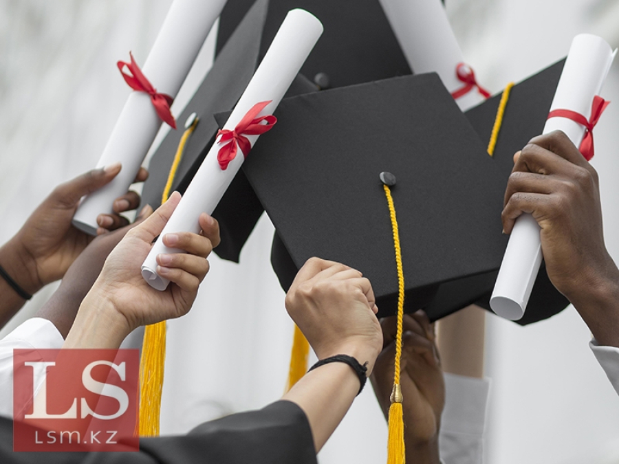 Цена знаний: сколько стоит обучение в университетах Казахстана
