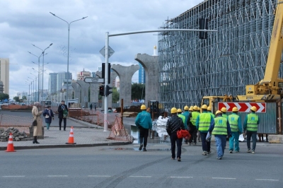 Памятник коррупции «ожил»: что происходит на площадках LRT в Астане (ВИДЕО)