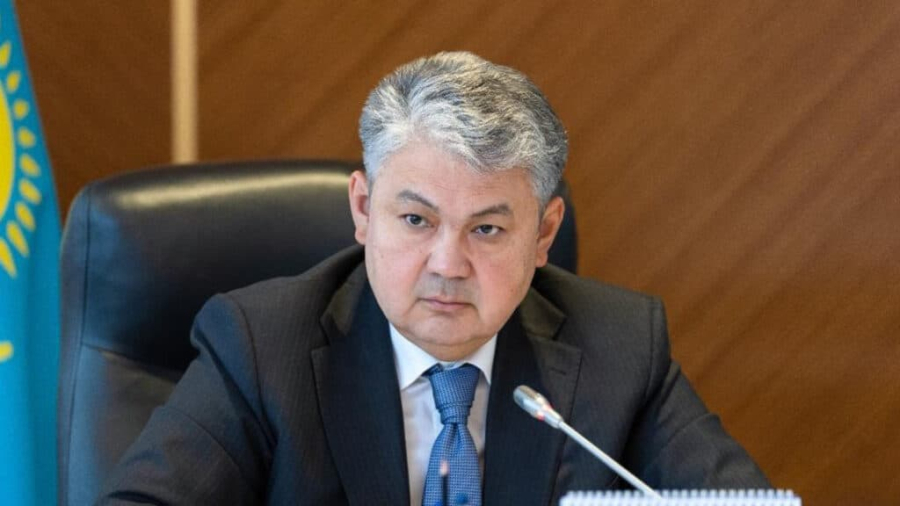 Ермек Кошербаев, что ситуация с детдомом в Алматы вышла из под контроля из-за акимата