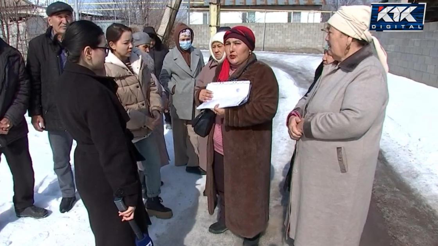 &quot;Мне так обидно&quot;: из-за кладбища сельчане не могут узаконить свои дома в Алматинской области