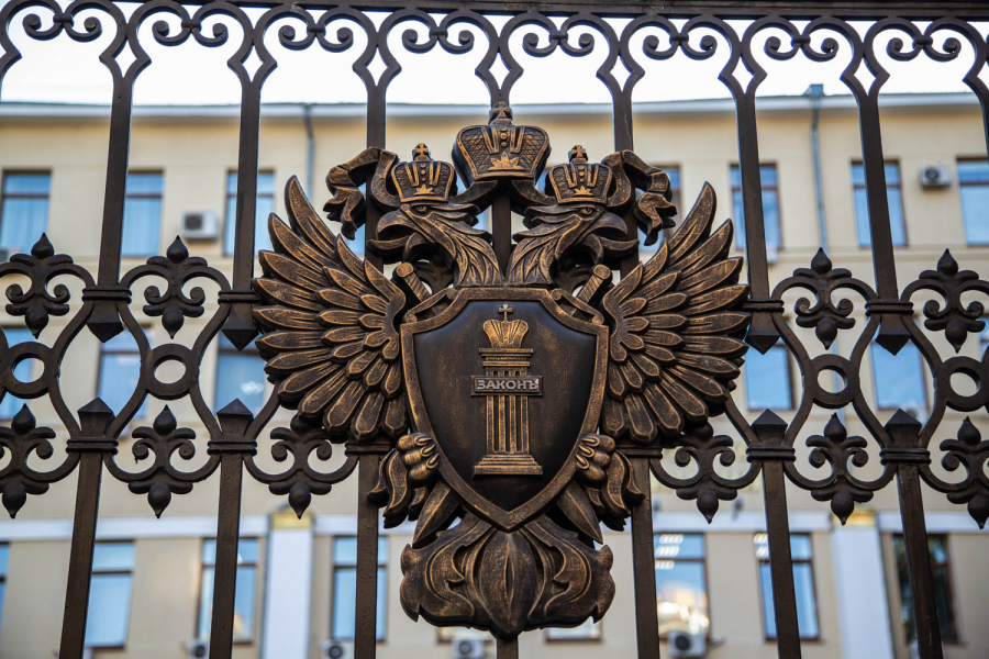 В Краснодарском крае дочери погибшего бойца СВО вернули квартиру