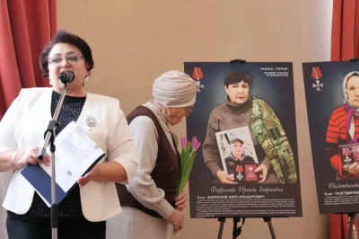 &laquo;Мама героя&raquo;: в Актаныше открылась фотовыставка, посвященная матерям защитников Родины