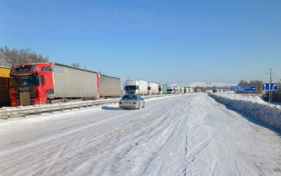 Ограничение движения введено на дорогах в двух областях РК