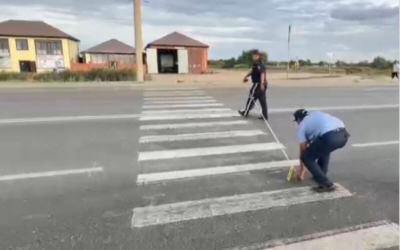 Женщину с ребенком сбили на пешеходе в Актобе