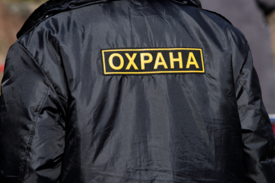 Наркоманам и шизофреникам не разрешили работать в охране