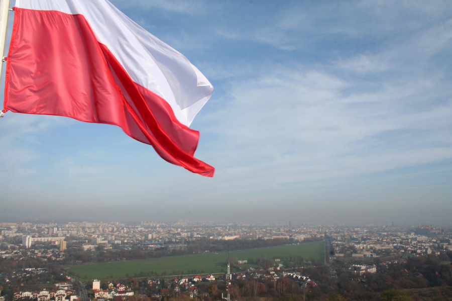 Польша сообщила об отключении подводного кабеля, соединяющего страну со Швецией