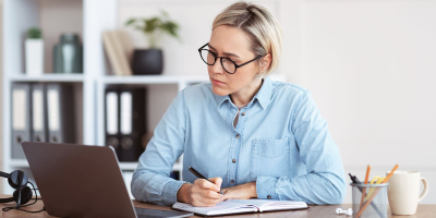 Юрист объяснил, как наказать работодателя за отказ оплачивать наставничество