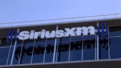 Акции Sirius XM подскочили на 5% из-за интереса Уоррена Баффетта