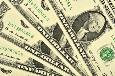 Эксперт объяснил, почему доллар резко пошел в рост
