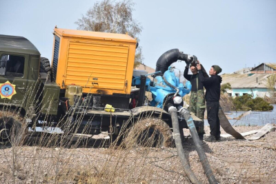 Паводки в Казахстане: более 51 тысячи казахстанцев вернулись в свои дома