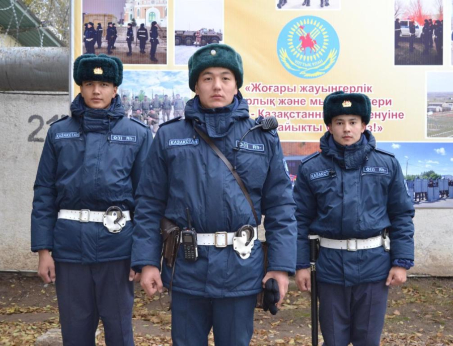 Военнослужащие Национальной гвардии нашли пропавшего ребёнка и передали его родителям