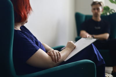 Как казанцам не впадать в панику из-за фейков и сгенерированных ИИ новостей