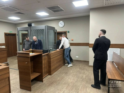 Суд продлил меру пресечения инспекторам ДПС, которых обвиняют в получении крупной взятки