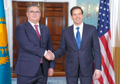 Глава МИД Казахстана провёл переговоры с Госсекретарём США
