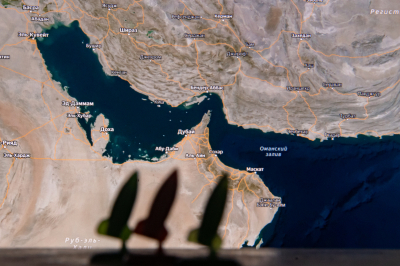 Tasnim: США нанесли удары по&nbsp;двум грузовым суднам в&nbsp;Ормузском проливе - погибли 5 человек