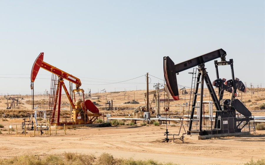 Цены на нефть Brent выросли до максимума за восемь месяцев