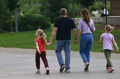 Новую семейную выплату предоставили для 1,2 миллиона родителей