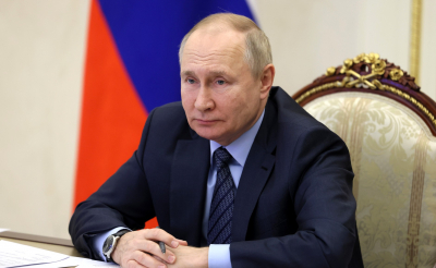 Путин в ходе общения в Кремле упомянул свой разряд плотника