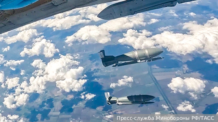 Мать и ребенок разбились при падении из окна в Подмосковье