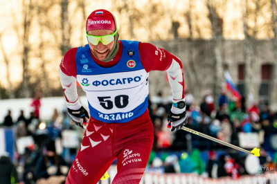 Свищев заявил, что обсудит с FIS вопрос допуска Большунова до международных стартов