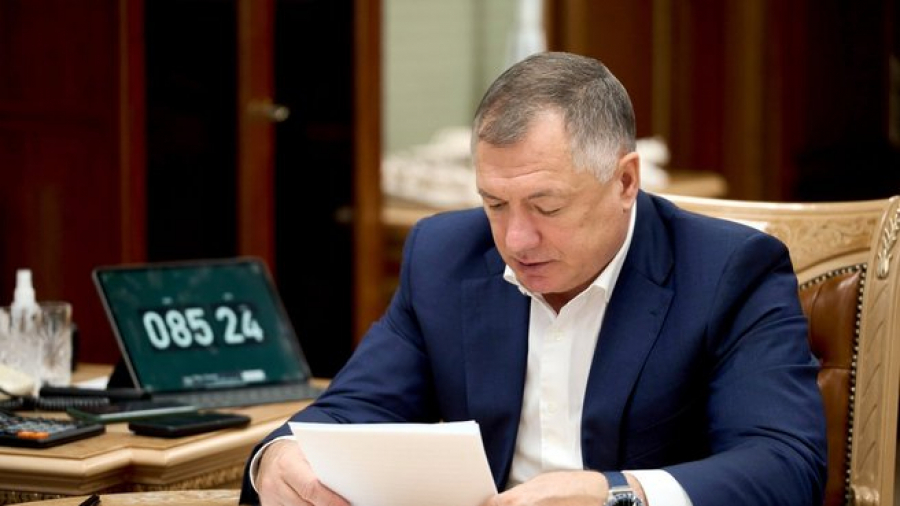 Хуснуллин поздравил работников органов местного самоуправления с профессиональным праздником