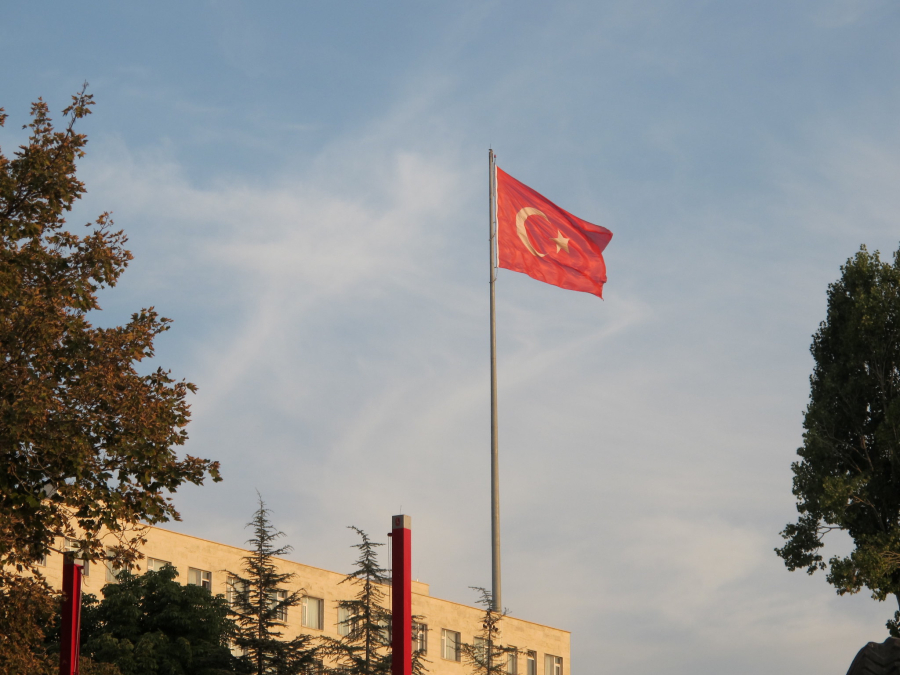 Достали золото, потратили деньги на себя: кто отличился, а кто покинул проект реалити &laquo;Выжить в Стамбуле&raquo;