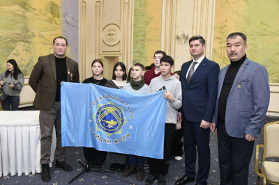 Дружба исходит от наших сердец