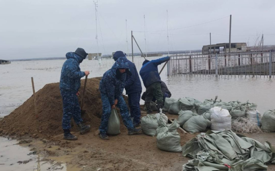 Вода пришла оттуда, откуда не ждали, считают в МЧС