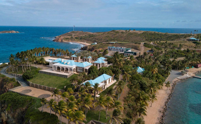 Экс-стратег Трампа обсуждал с Эпштейном свержение папы римского