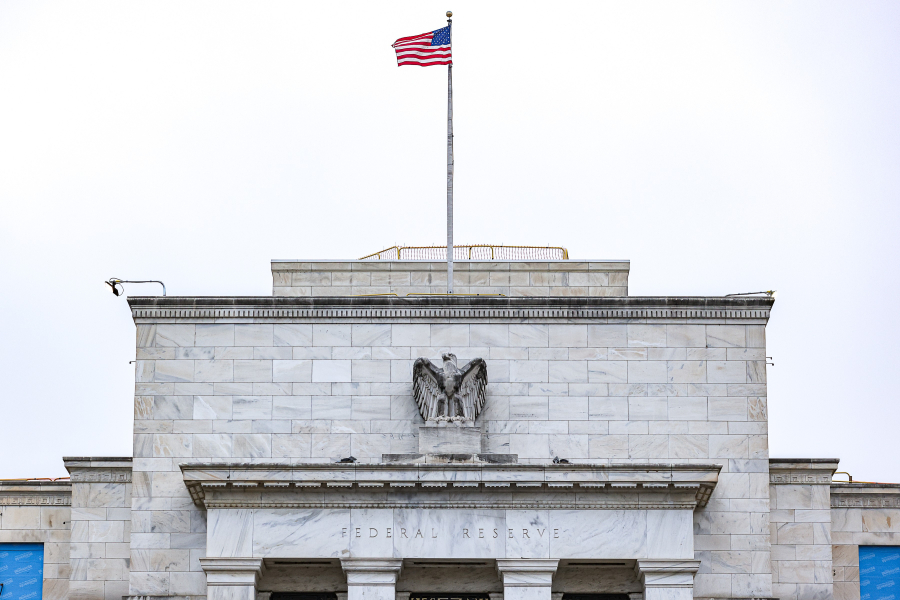 ФРС США сохранила ставку после трех снижений подряд