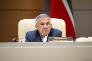 Минниханов выразил соболезнования Токаеву в связи с гибелью военных на учениях
