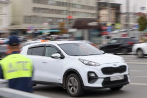 «Серые» посредники сервисов такси сделали поездки опасными для россиян