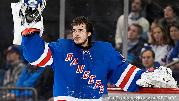 Вратарь Шестеркин забил гол и помог «Рейнджерс» обыграть «Тампу»