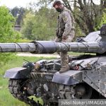 Telegraph заявила о нехватке командиров для танков Challenger 2 в Британии