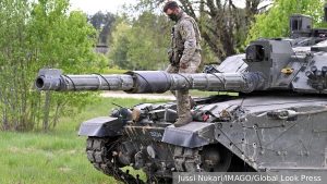 Telegraph заявила о нехватке командиров для танков Challenger 2 в Британии