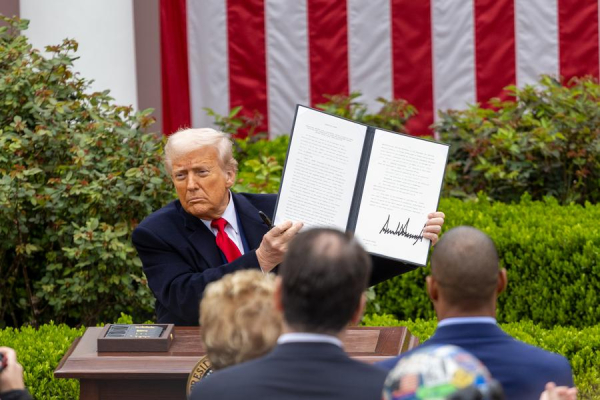 Трамп освободил золото, вольфрам и уран от тарифов