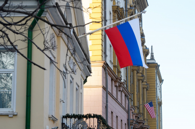 Историк-иноагент Эйдельман* ревёт, читая новости о России