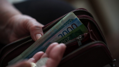 Житель Казани потерял сотни тысяч рублей, поверив в фейковый розыгрыш в мессенджере 20/04/2026 – Новости