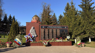 Александр Лапин принял участие в открытии мемориала участникам СВО в Лаишево